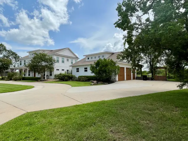 11718 W Border Oak Drive, Magnolia, TX 77354