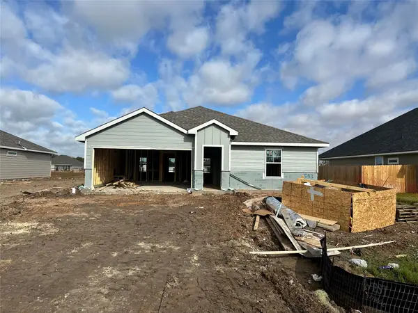 533 Harvest Lake Drive, Snook, TX 77878