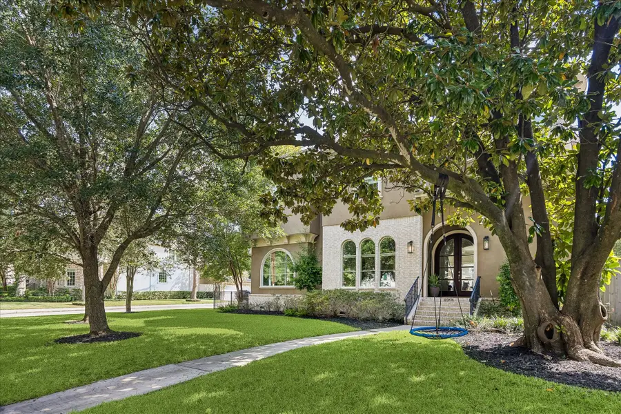 4901 Holt Street, Bellaire, TX 77401 - #2