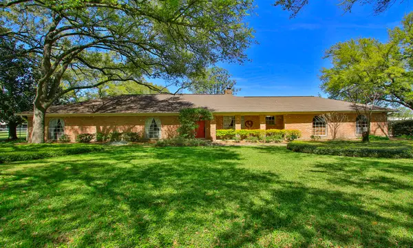 17314 Queenslake Drive, Cypress, TX 77429