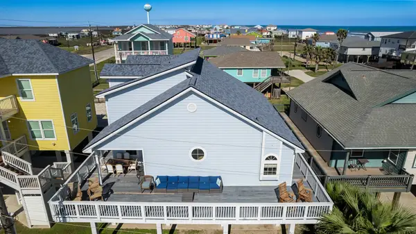 148 Howard Avenue, Surfside Beach, TX 77541