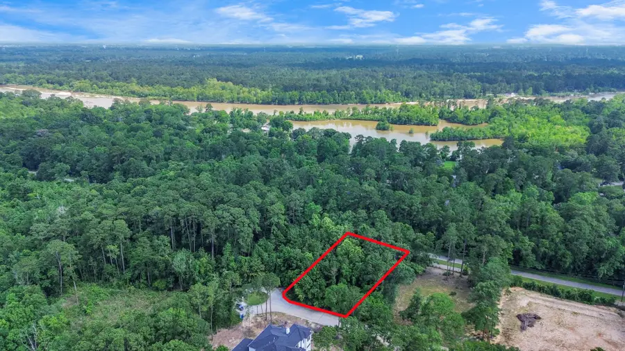 22 Majestic Falls Drive, Kingwood, TX 77339 - Image #3