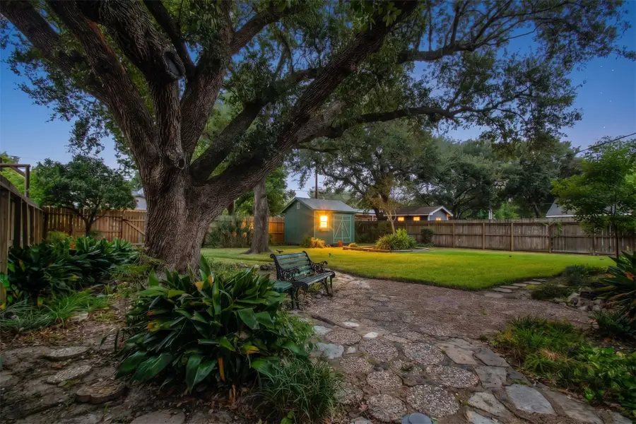 1506 14th Avenue N, Texas City, TX 77590 - #3