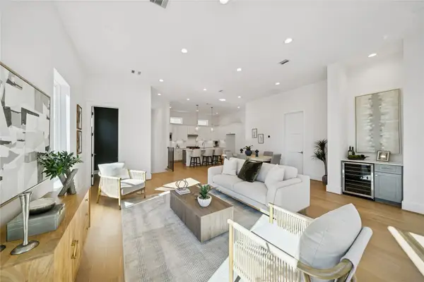 1403 W 21st St #B, Houston, TX 77008