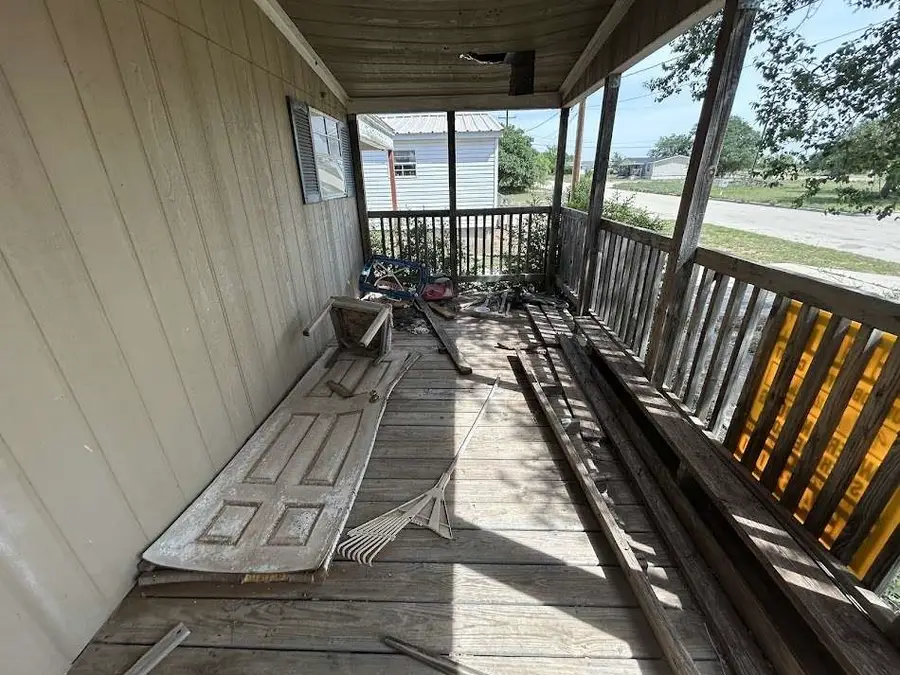 1921 Mattie Woods Street, Colorado City, TX 79512 - Image #3