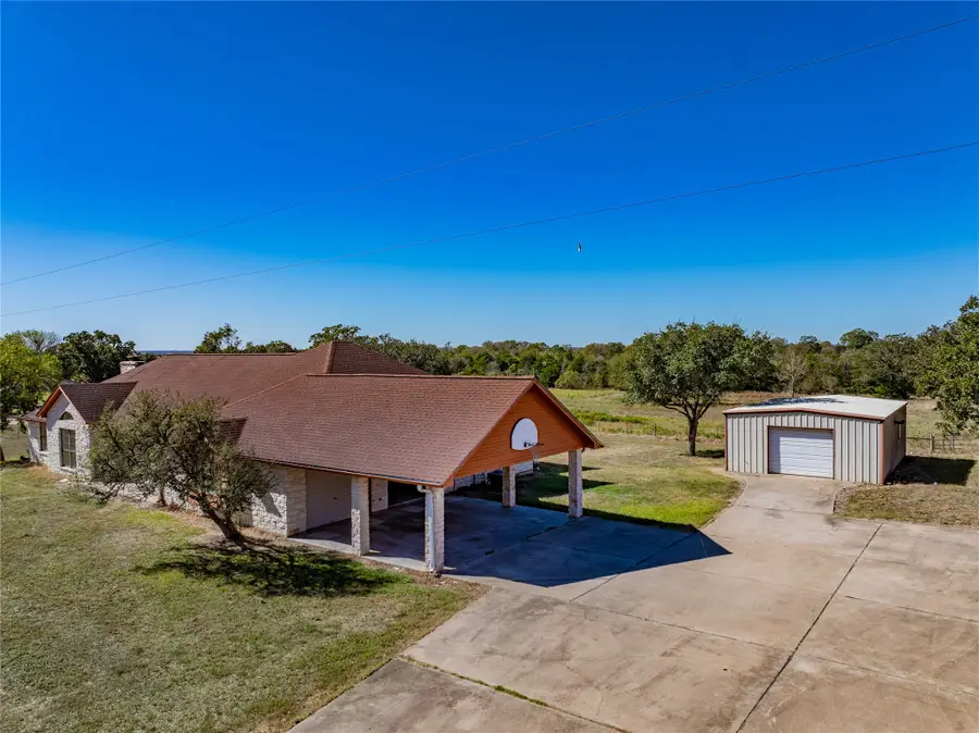 407 Raymond Road, La Grange, TX 78945 - Image #2
