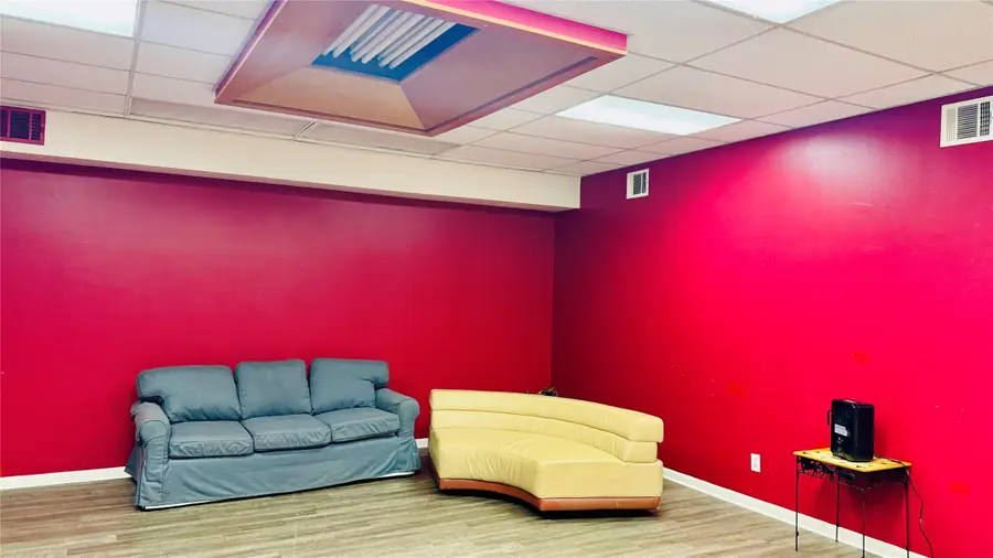 811 N Travis Street, Liberty, TX 77575 - Image #3