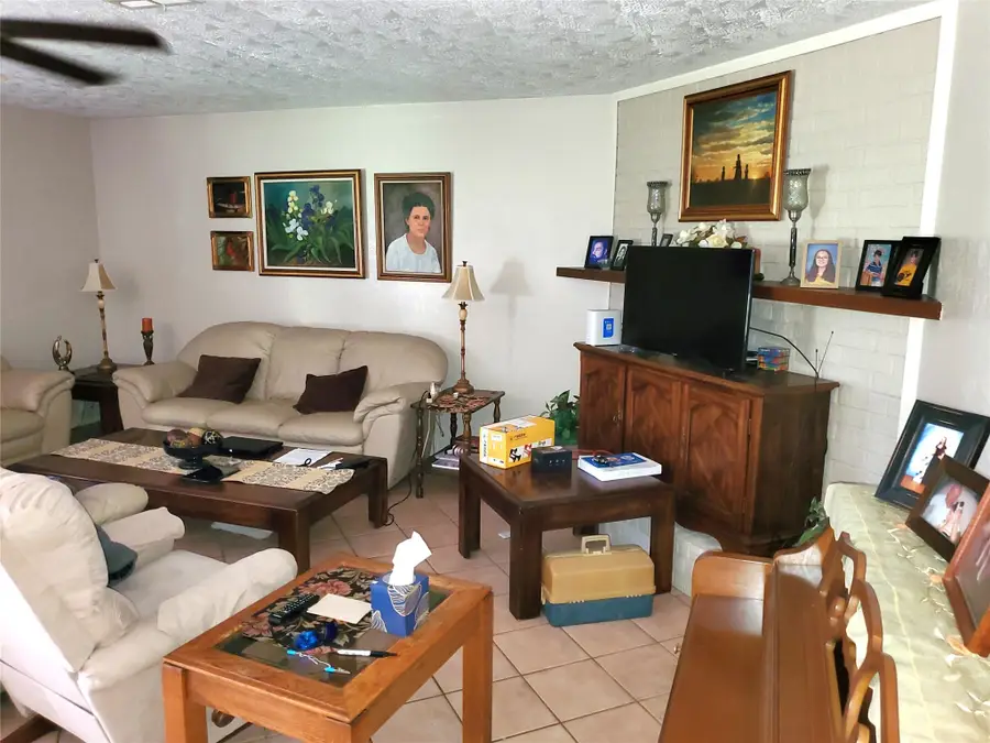 426 Redway Lane, Houston, TX 77598 - Image #2