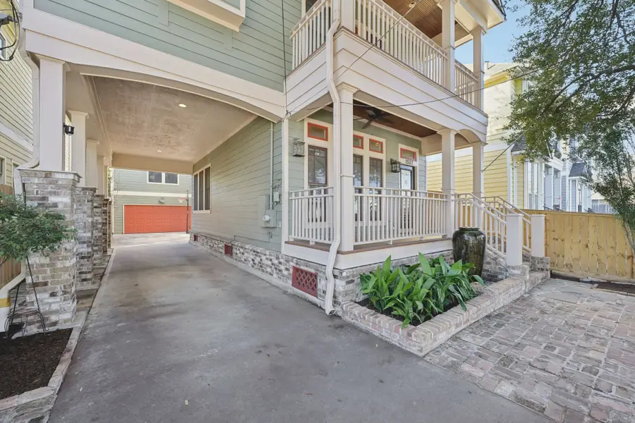 1537 Alexander Street, Houston, TX 77008 - Image #2