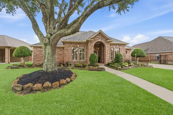 2314 E Lawther Drive, Deer Park, TX 77536