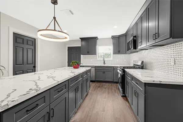 7614 Dixie Drive, Houston, TX 77087