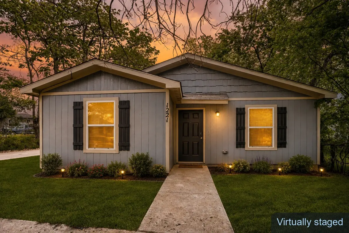 1221 N Whitten Avenue, Tyler, TX 75702 - #1