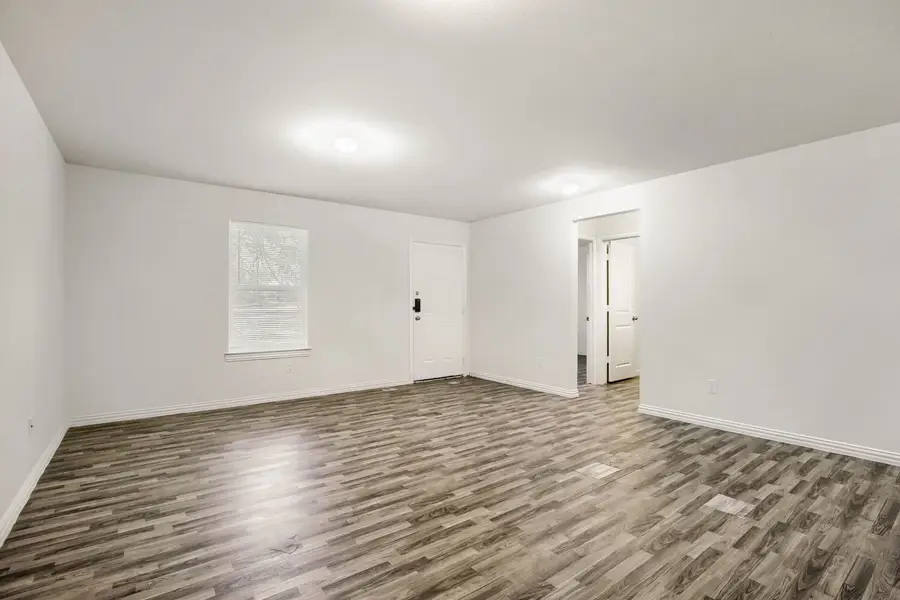 1221 N Whitten Avenue, Tyler, TX 75702 - #3
