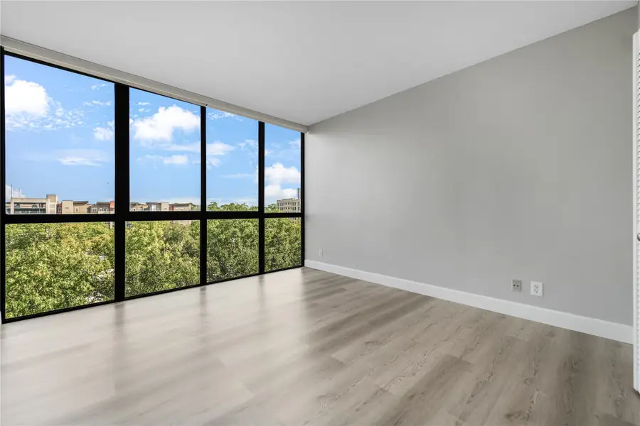 5001 Woodway Drive #705, Houston, TX 77056 - Image #2