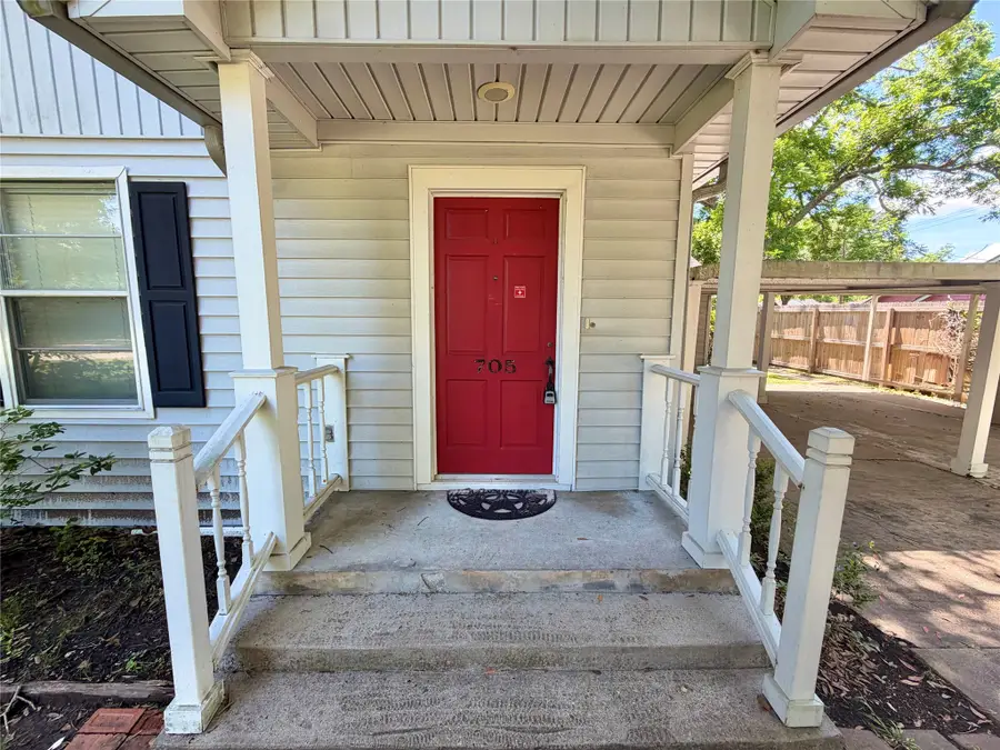 705 Shady Lane, Angleton, TX 77515 - #2