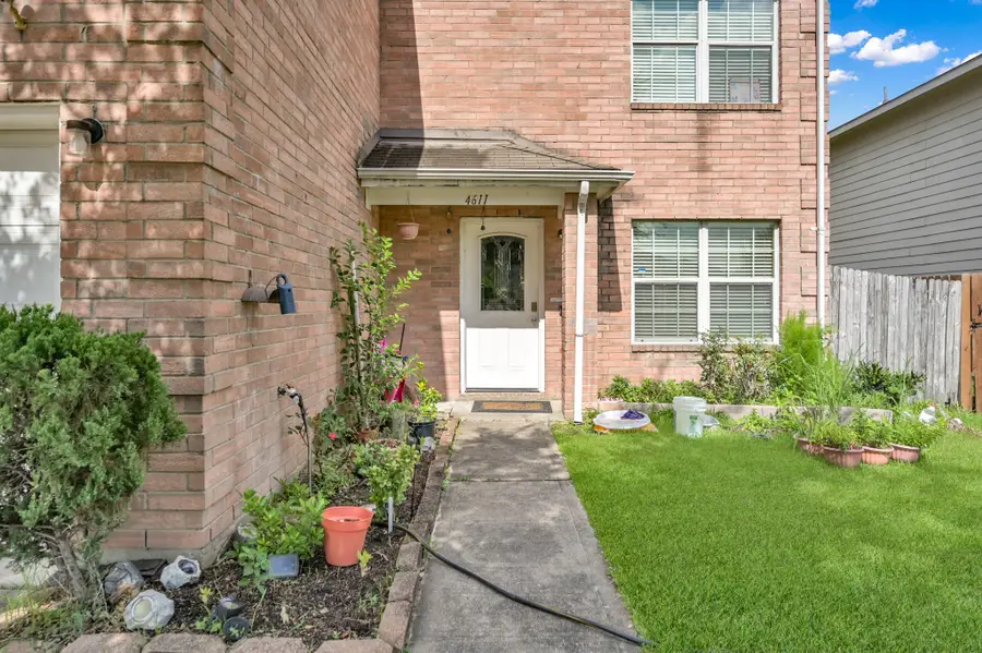 4611 Creek Bridge Lane, Katy, TX 77449 - Image #2