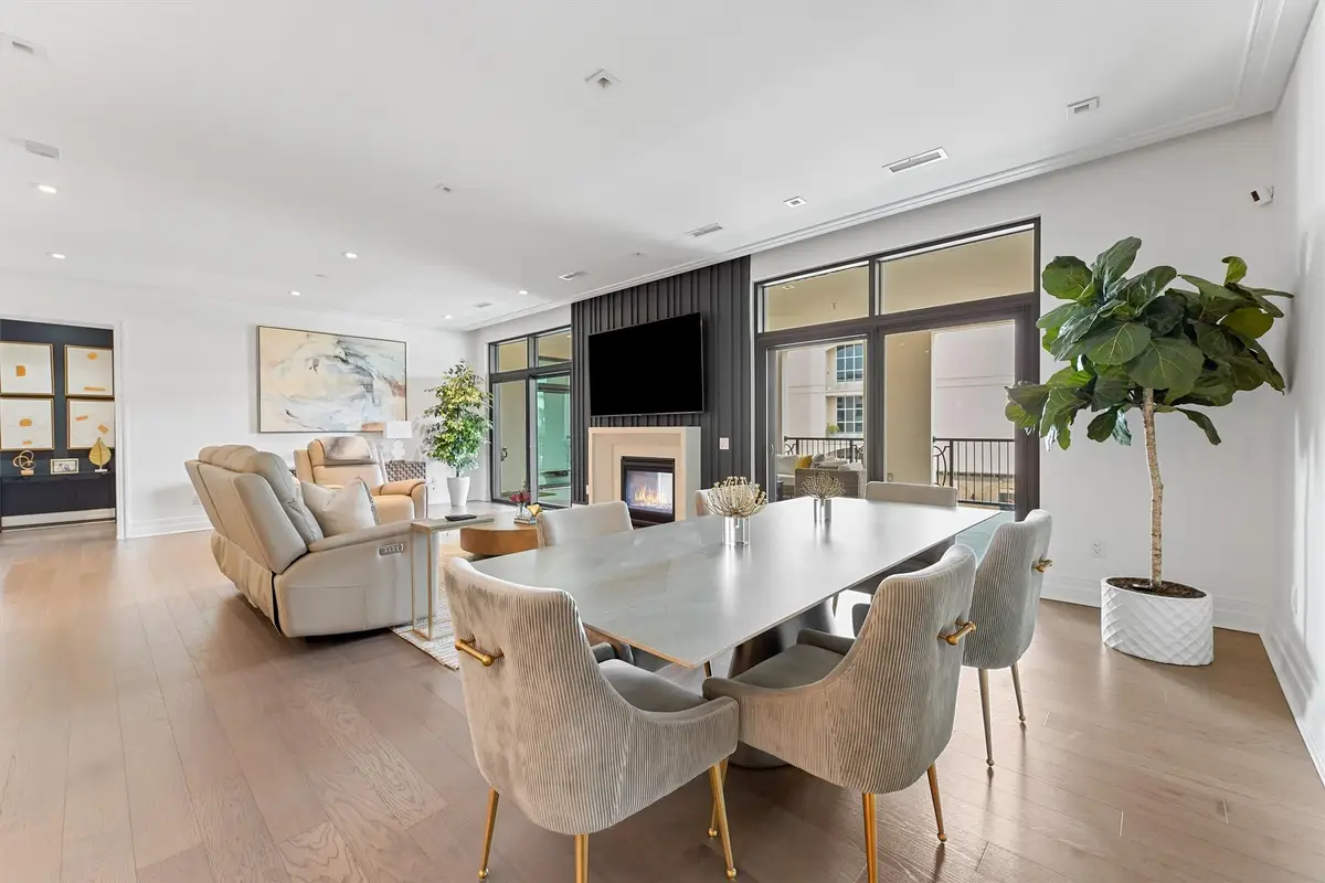 6017 Memorial Drive #505, Houston, TX 77007 - Image #1