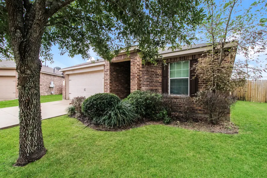 826 Saltcreek Bend Lane, La Marque, TX 77568 - Image #3