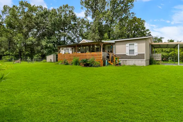 768 Willow Ln, Livingston, TX 77351