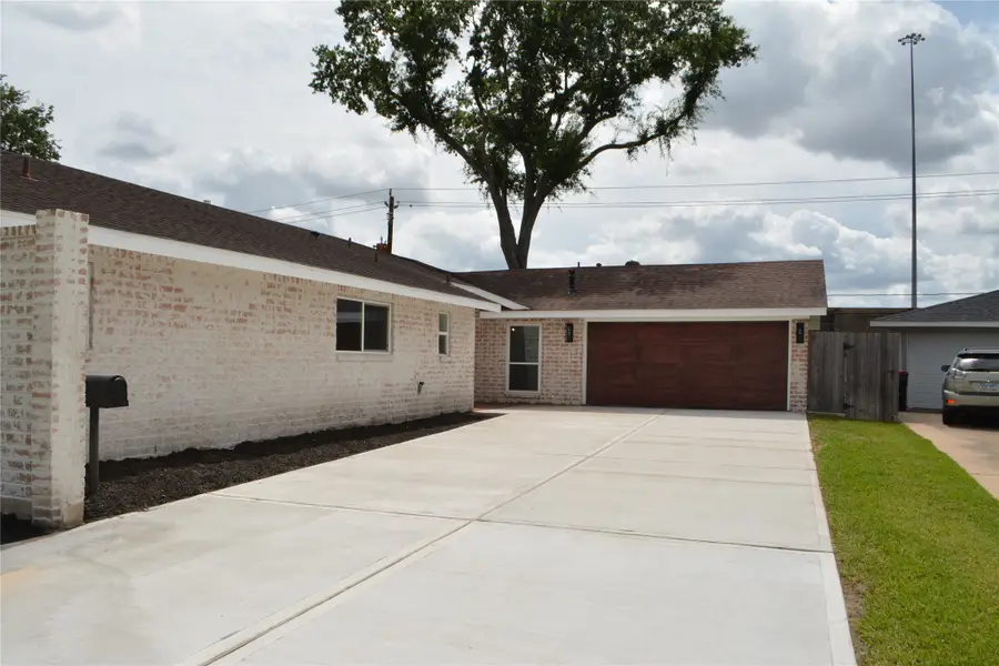 418 Briar Hill Drive, Houston, TX 77042 - #3