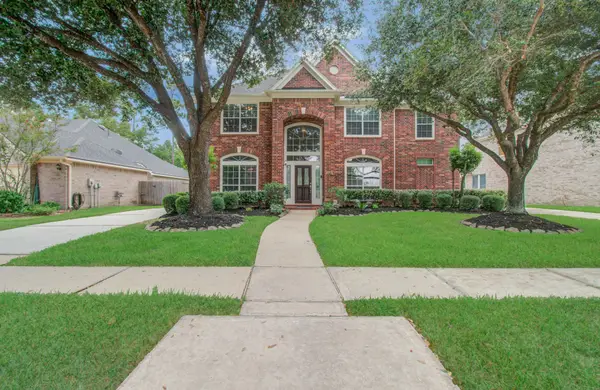 15919 Hurstfield Pointe Drive, Cypress, TX 77429