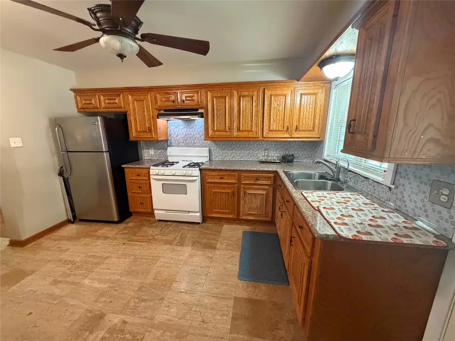 1847 Pasadena Boulevard, Pasadena, TX 77502 - #3