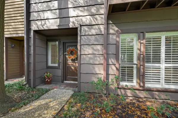 11711 Memorial Drive #17, Houston, TX 77024