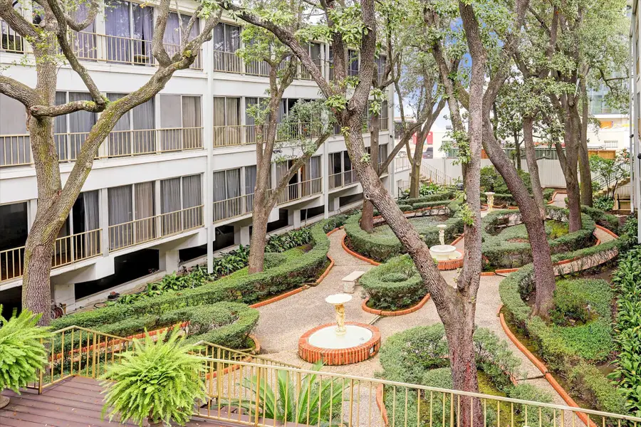 5050 Ambassador Way #210, Houston, TX 77056 - Image #3