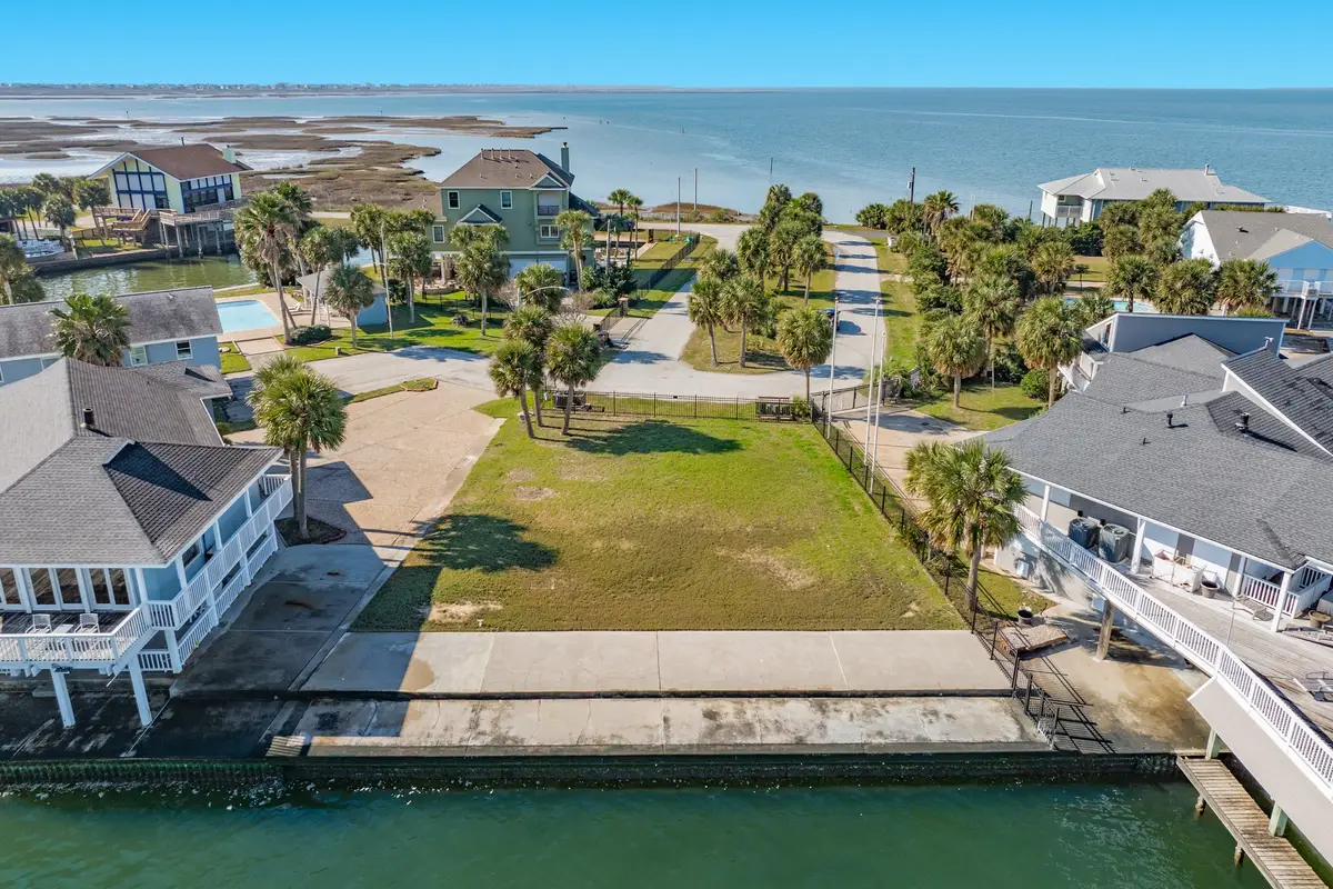 3908 Bob Smith, Jamaica Beach, TX 77554 - #1