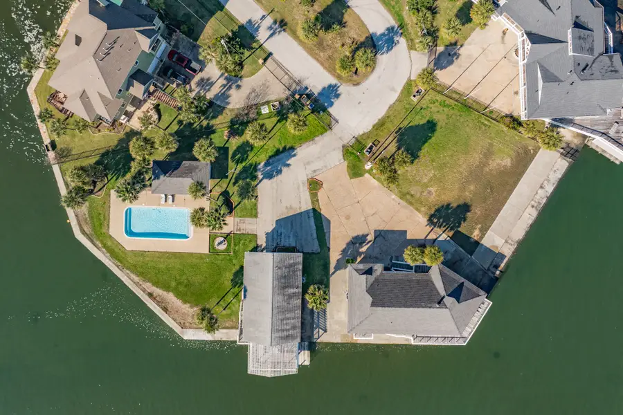 3908 Bob Smith, Jamaica Beach, TX 77554 - #3