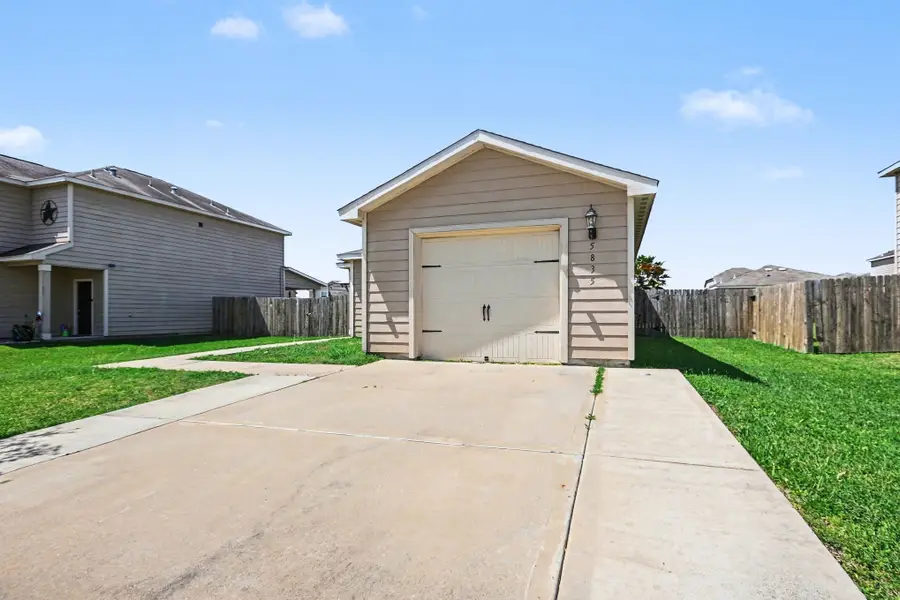 5835 Golden Cove Road, Cove, TX 77523 - #2