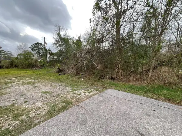 0 Avenue H Street, Dickinson, TX 77539