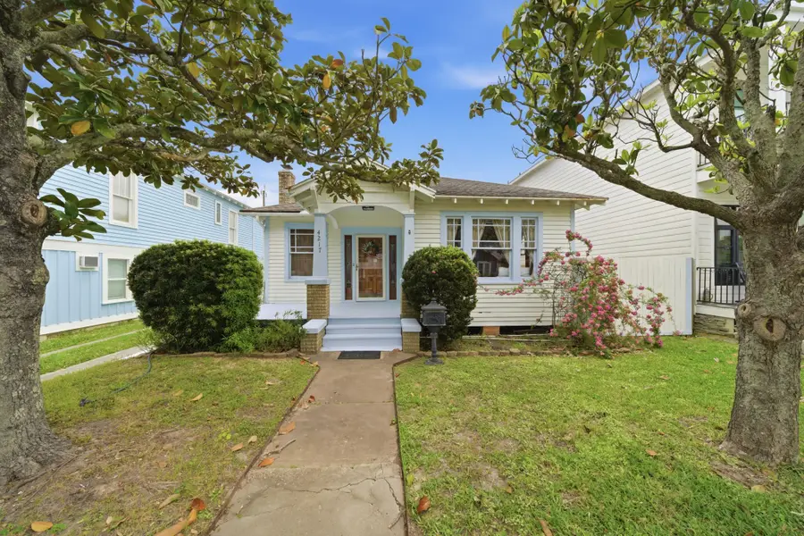 4217 Avenue T 1/2, Galveston, TX 77550 - #2