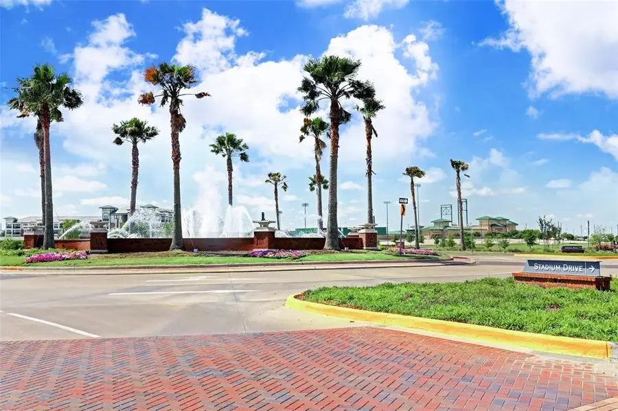 110 Stadium Drive, Sugar Land, TX 77498 - #3