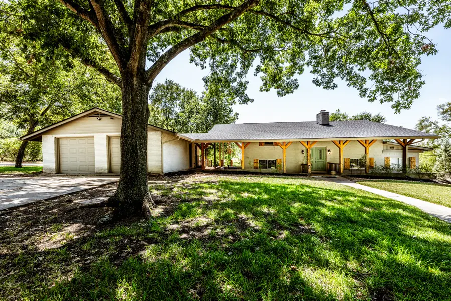 2120 Avenue R, Huntsville, TX 77340 - #2