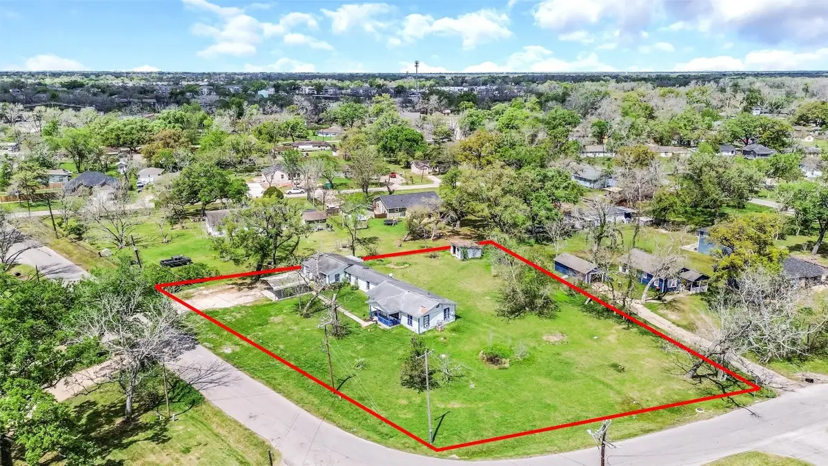 1220 Pecan Street, Clute, TX 77531 - #1