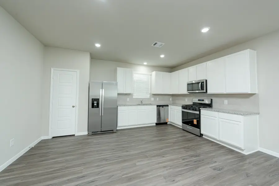 3074 Nickell Back Drive, Conroe, TX 77301 - Image #2