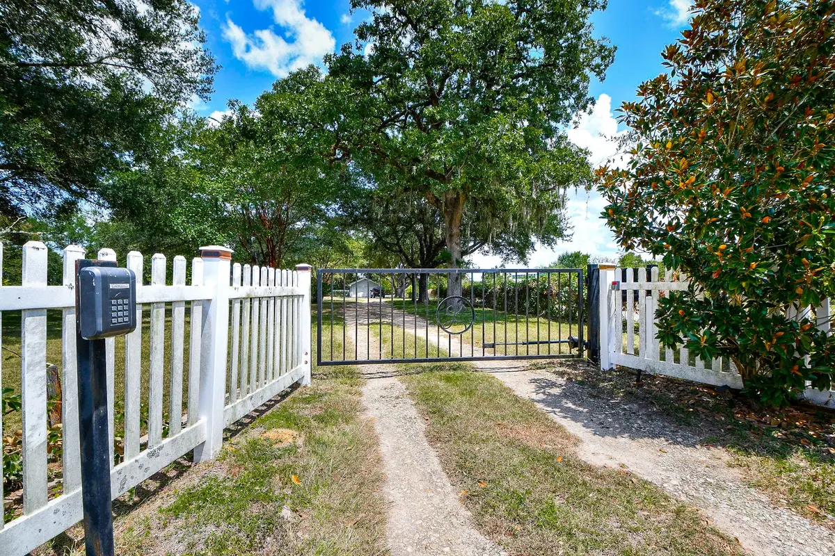 25550 W Fm 1097 Road, Montgomery, TX 77356 - #1