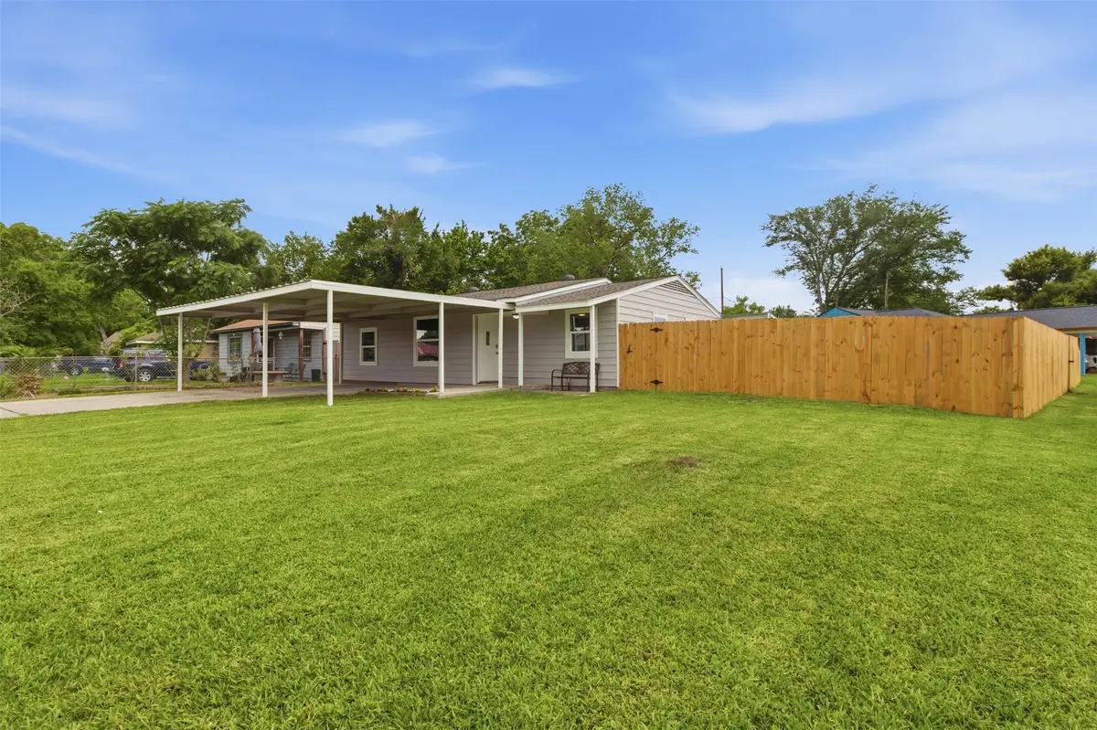 2307 Windsor Lane, Pasadena, TX 77506 - #1