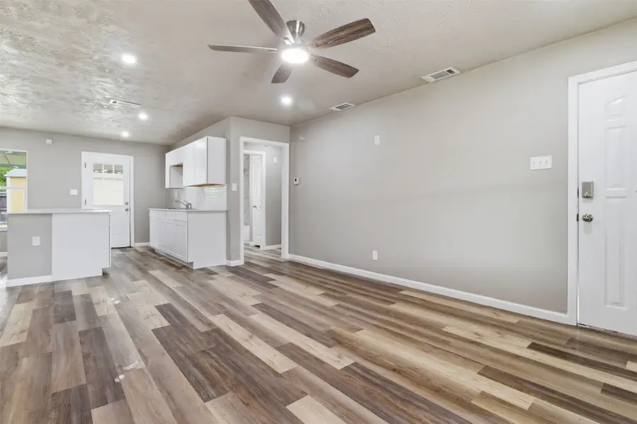 2307 Windsor Lane, Pasadena, TX 77506 - #2