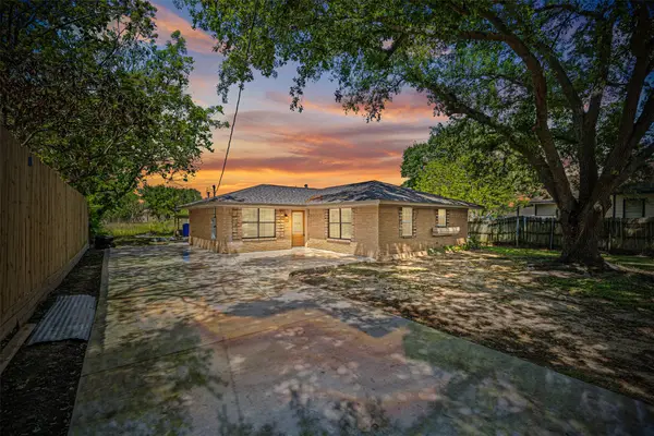 638 Cleo Street, Fresno, TX 77545