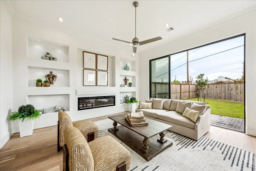 1008 Golden Nectar, Houston, TX 77008 - Image #2