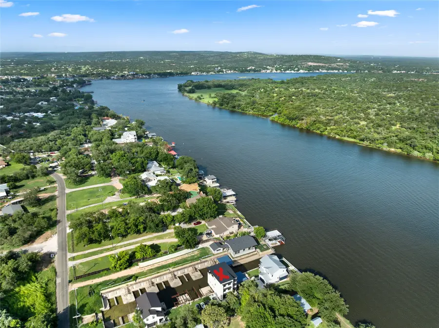 946 Euel Moore Dr, Kingsland, TX 78639 - #2