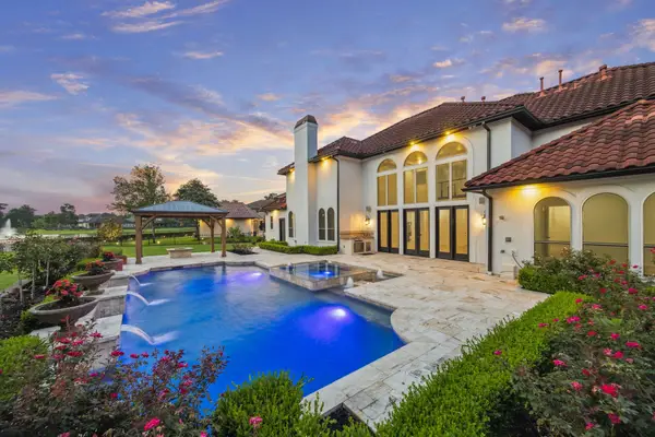 19 Sanctuary Trail, Missouri City, TX 77459