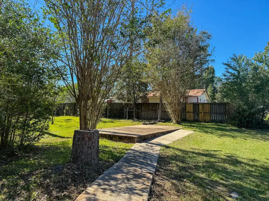 142 W Hickory Cove, Onalaska, TX 77360 - #2