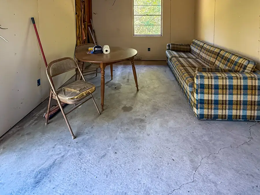 142 W Hickory Cove, Onalaska, TX 77360 - #3