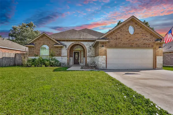 2707 Lake Breeze Lane, Crosby, TX 77532