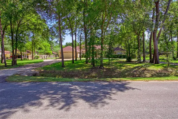 11207 Indian Trails Drive, Tomball, TX 77375
