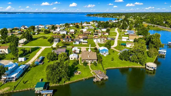 111 7th Avenue, Onalaska, TX 77360