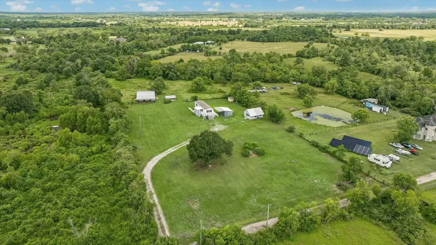 5806 S Highway 35, Alvin, TX 77511 - #3